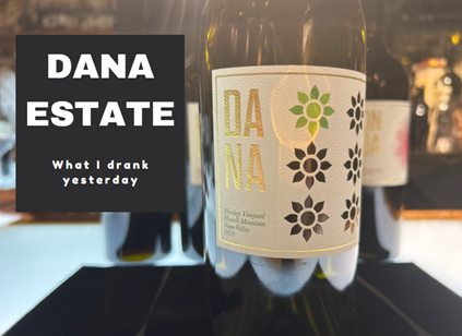 A close up of a bottle<br />
<br />
AI-generated content may be incorrect.